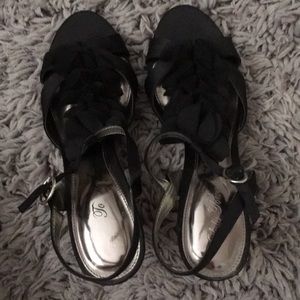 Lulu Townsend Black heels size 7